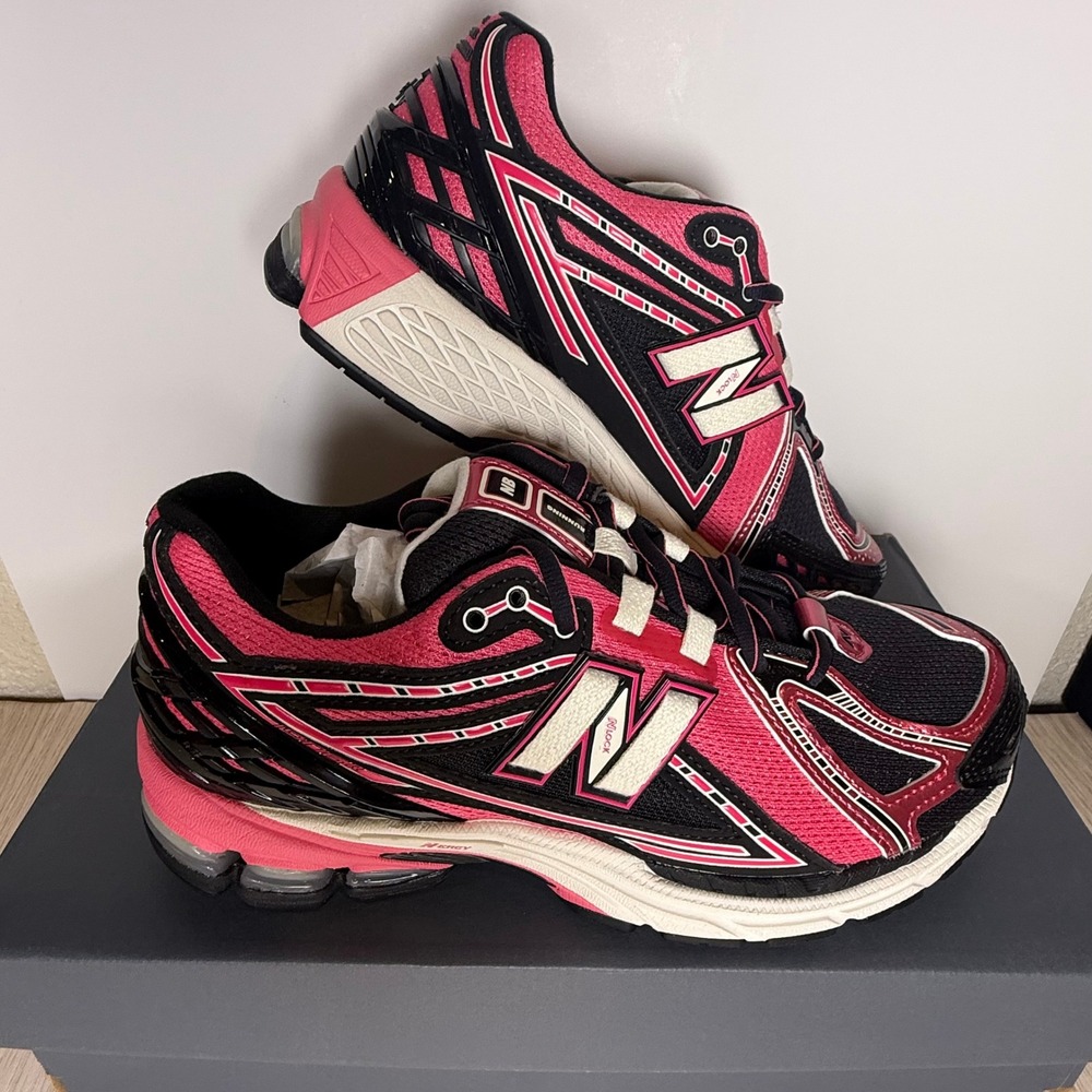 New Balance 1906R Pink Black Running Shoes U1906RMD Womens 6.5 Mens 5